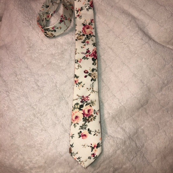 Other - Floral skinny tie